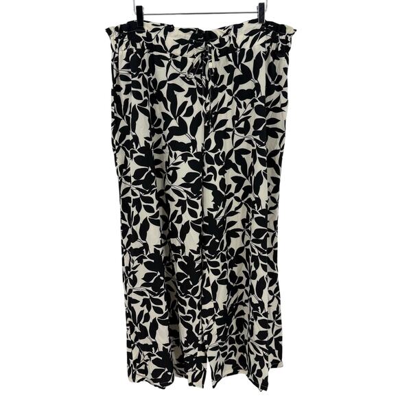 Shein Curve Plus Size 4X Black & White Floral Wide Leg Elastic Waist Pants NWOT - Picture 1 of 6